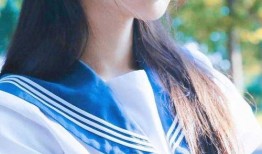 娱乐吃瓜君女生晒自拍,这颜值也太能打了吧！”